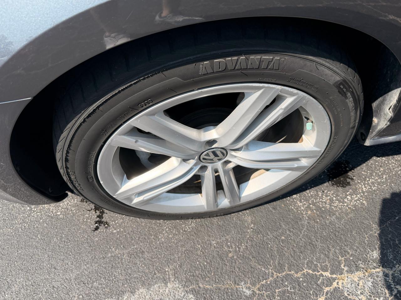 Volkswagen Passat 4dr Sdn 1.8T Auto Sport 2015