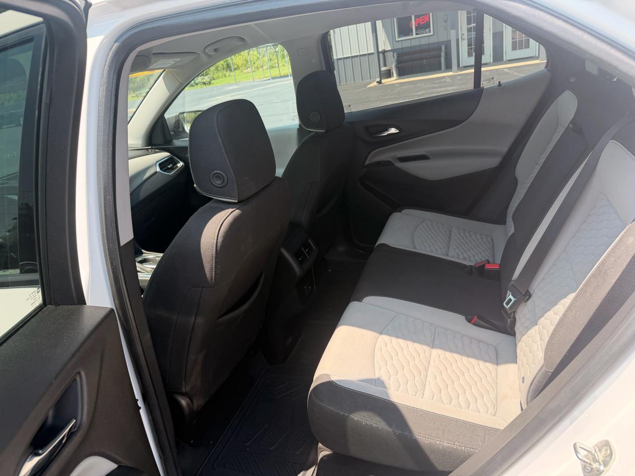 Chevrolet Equinox FWD 4dr LS w/1LS 2019