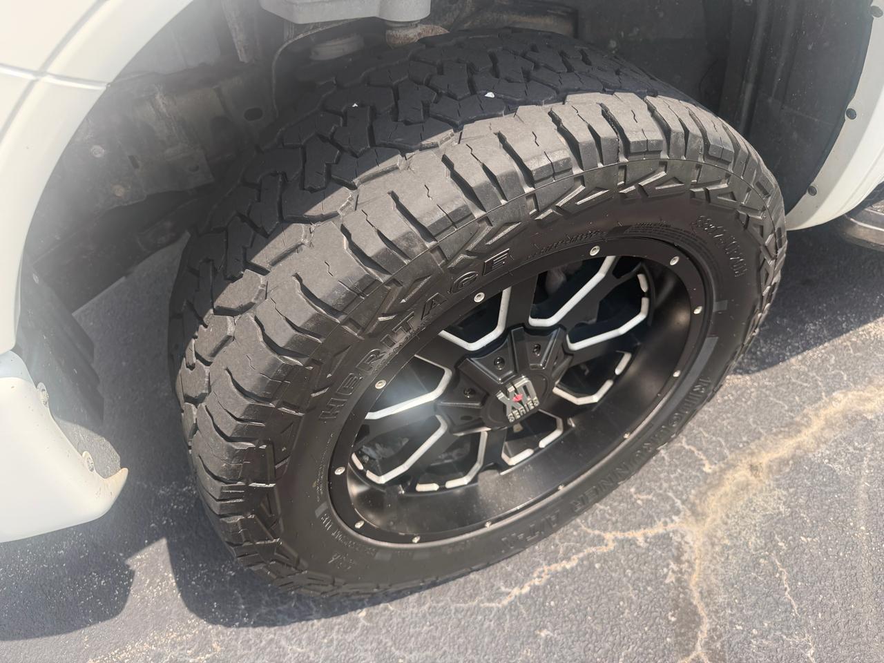Nissan Titan 4x4 Crew Cab PRO-4X 2017
