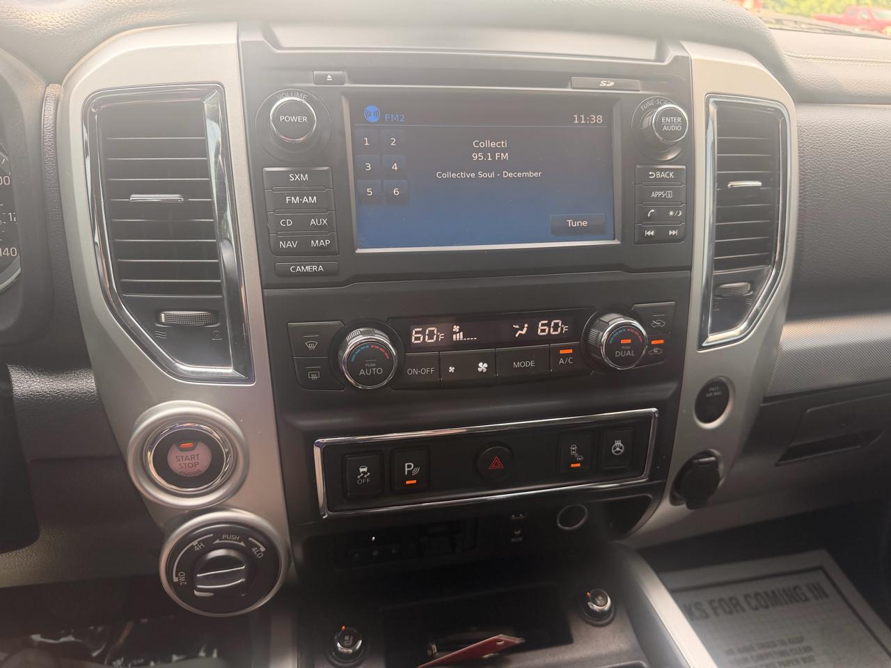Nissan Titan 4x4 Crew Cab PRO-4X 2017