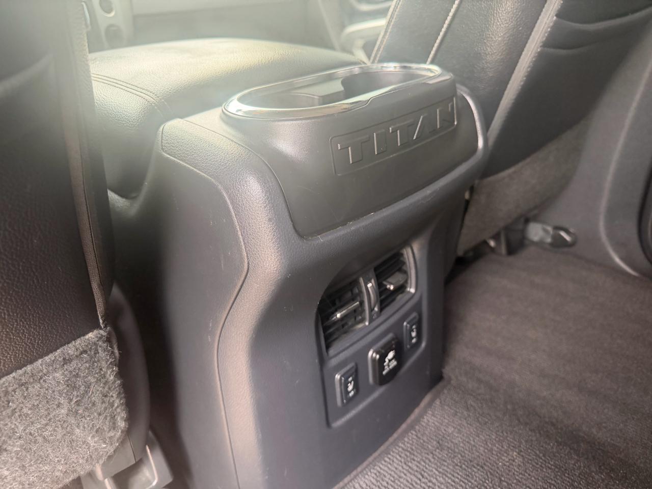Nissan Titan 4x4 Crew Cab PRO-4X 2017