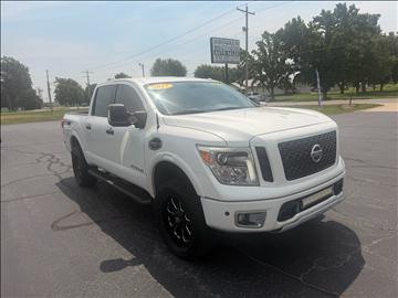 2017 Nissan Titan 4x4 Crew Cab PRO-4X