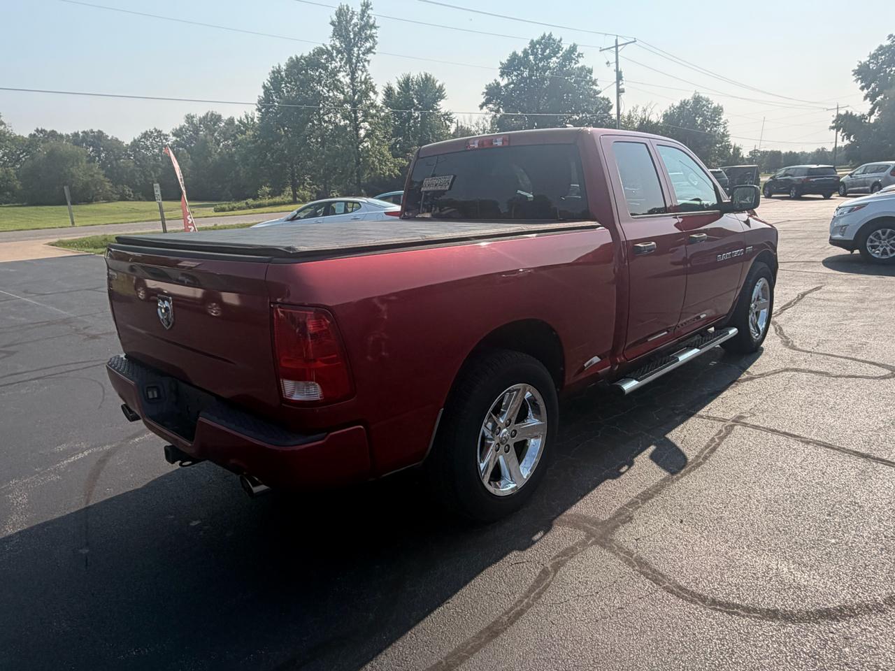 RAM 1500 2WD Quad Cab 140.5" Express 2012