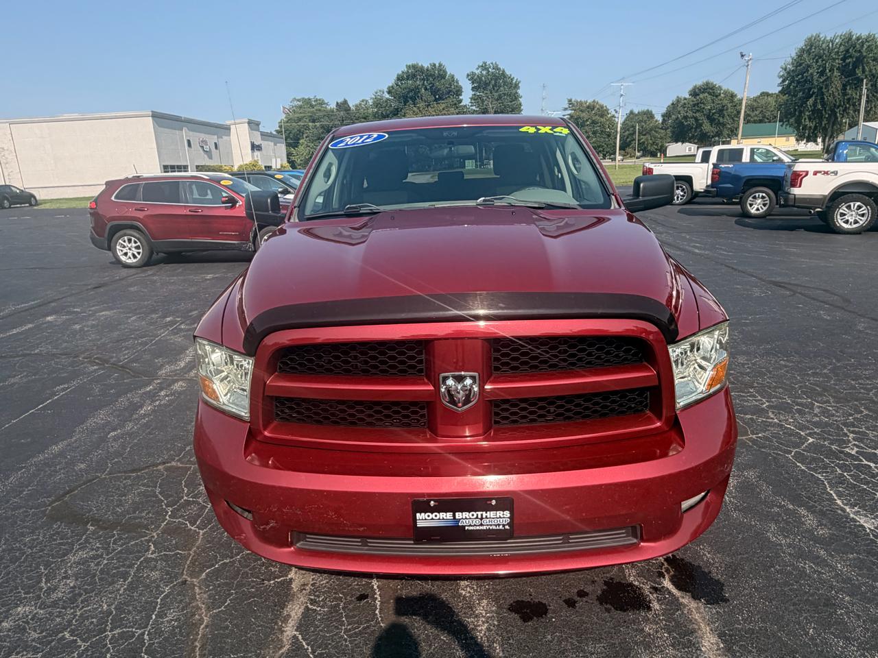 RAM 1500 2WD Quad Cab 140.5" Express 2012