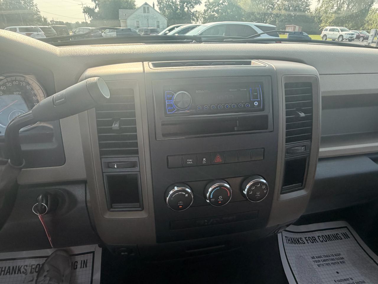 RAM 1500 2WD Quad Cab 140.5" Express 2012
