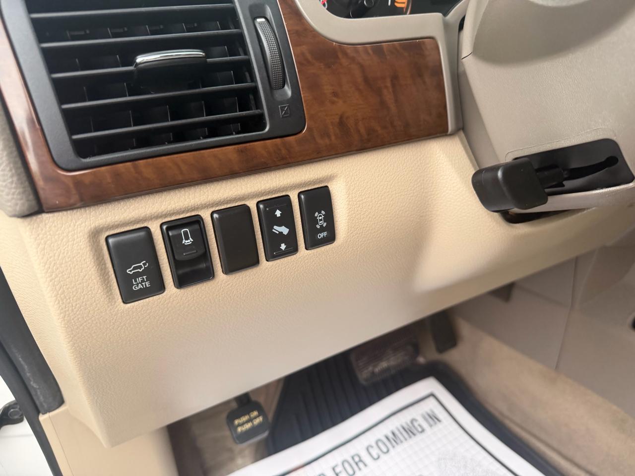 Nissan Armada 2WD 4dr Platinum 2012