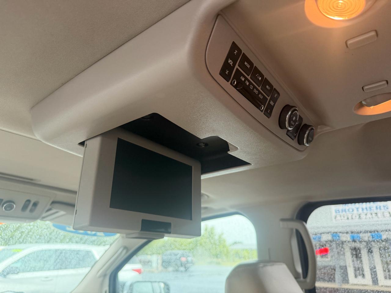 Nissan Armada 2WD 4dr Platinum 2012
