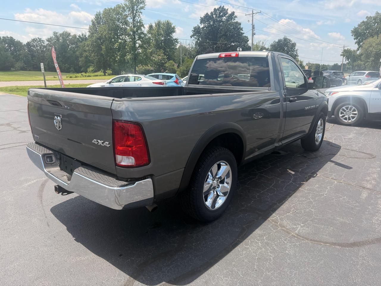 RAM 1500 4WD Reg Cab 140.5" ST 2011