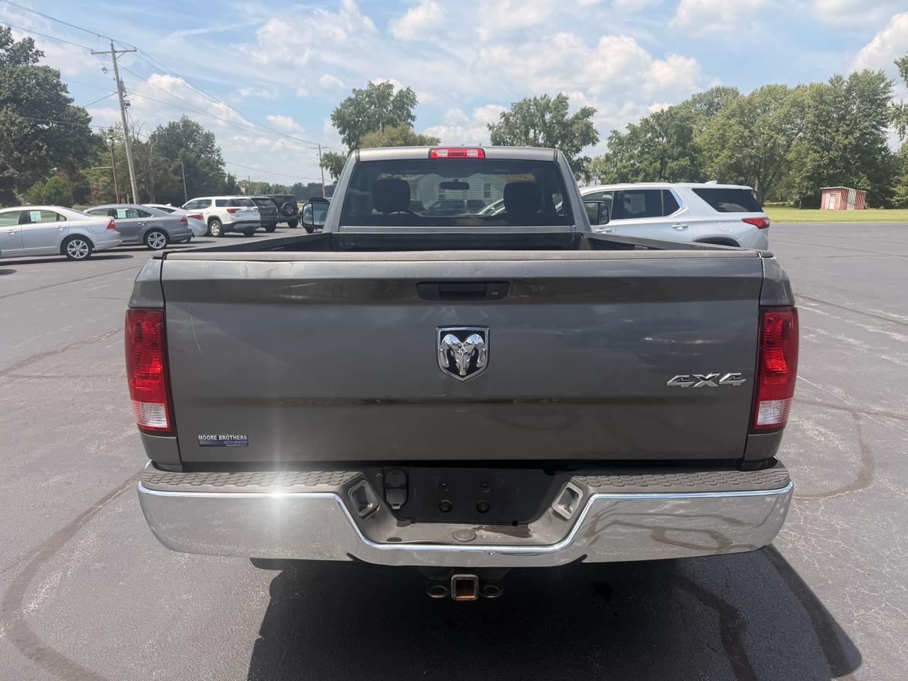 RAM 1500 4WD Reg Cab 140.5" ST 2011