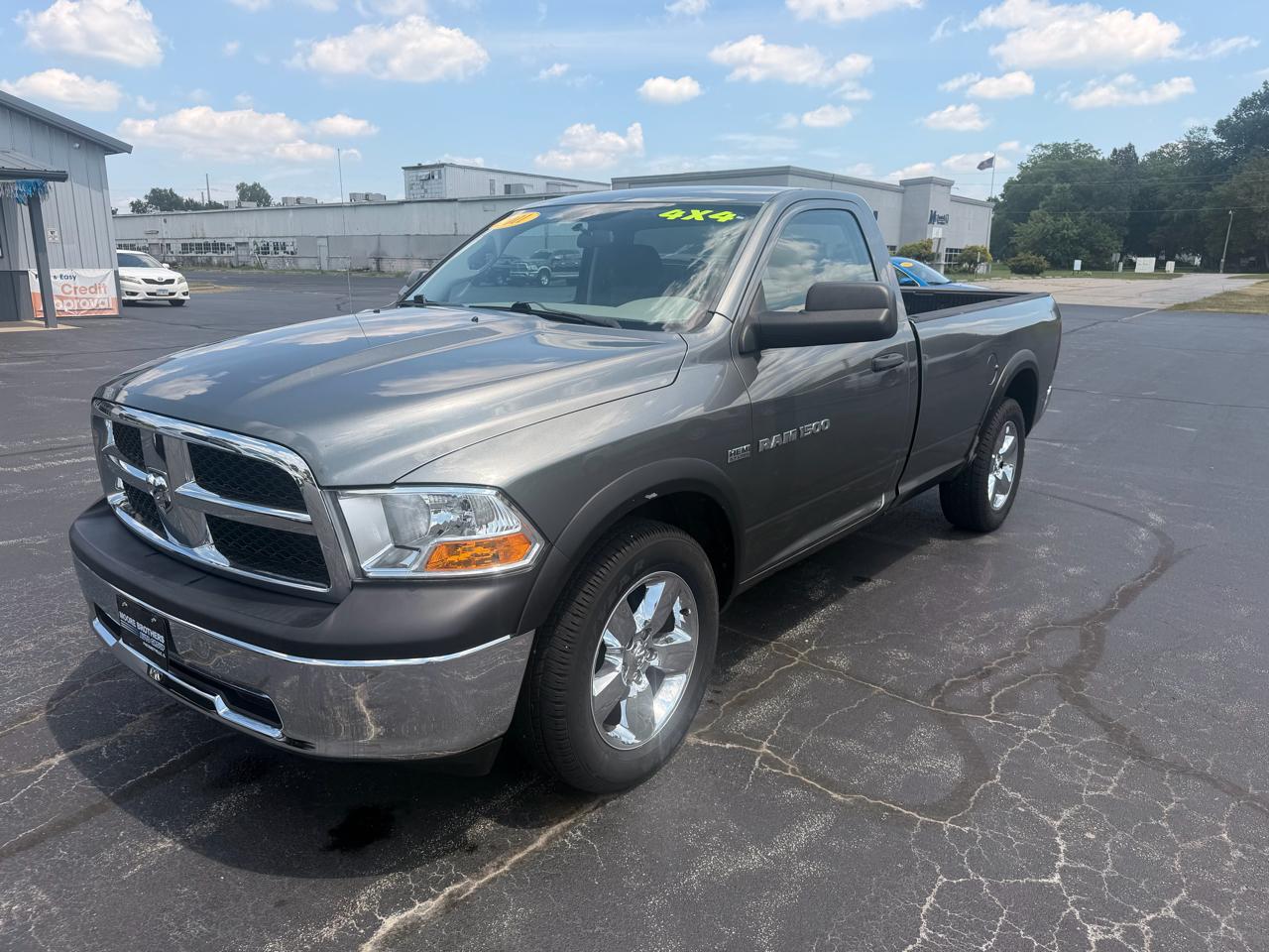RAM 1500 4WD Reg Cab 140.5" ST 2011