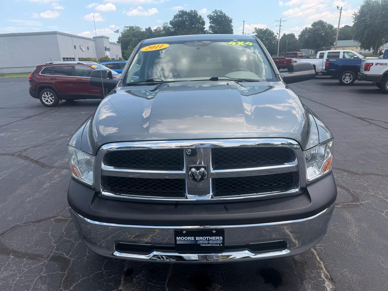 RAM 1500 4WD Reg Cab 140.5" ST 2011