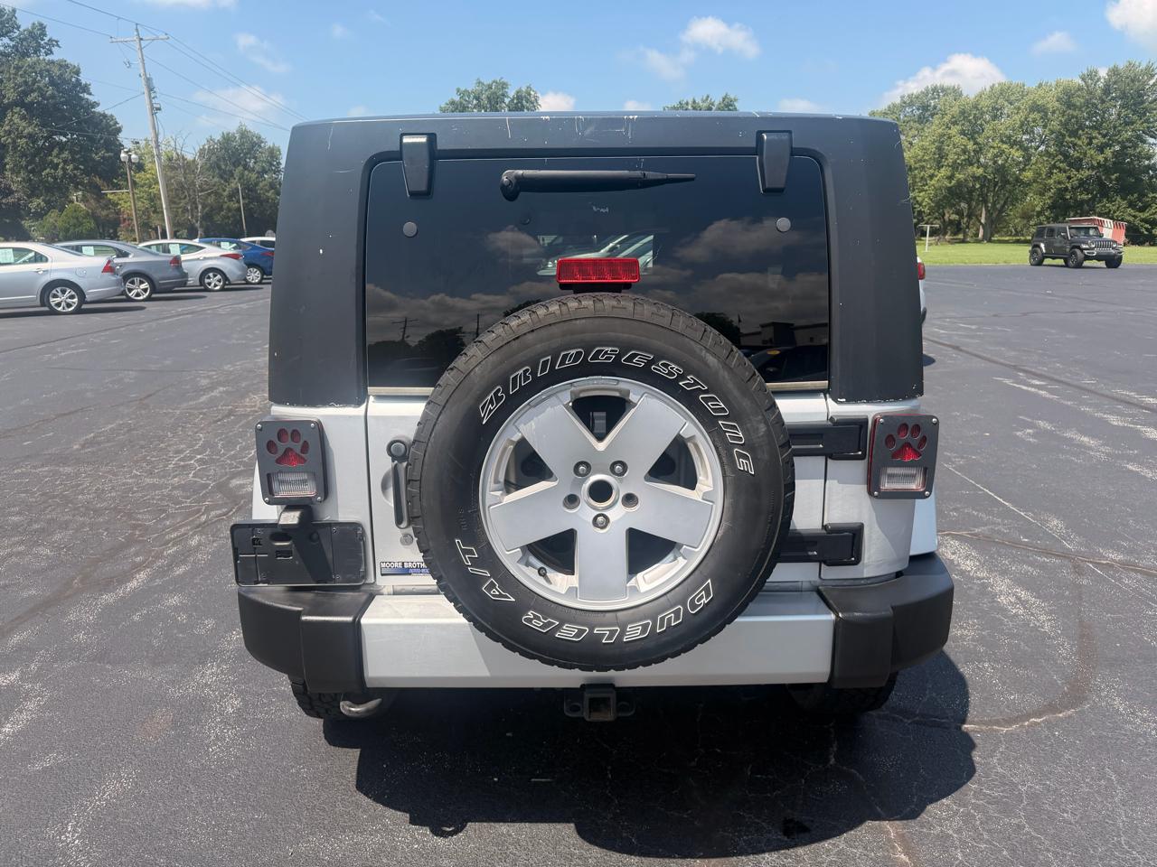 Jeep Wrangler Unlimited 4WD 4dr Sahara 2010