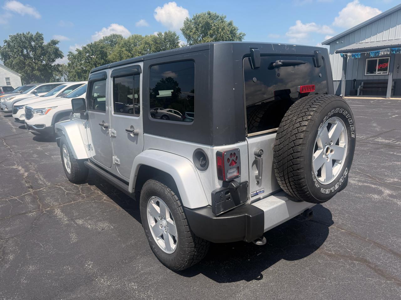 Jeep Wrangler Unlimited 4WD 4dr Sahara 2010