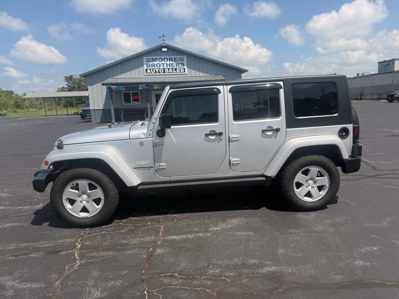 Jeep Wrangler Unlimited 4WD 4dr Sahara 2010