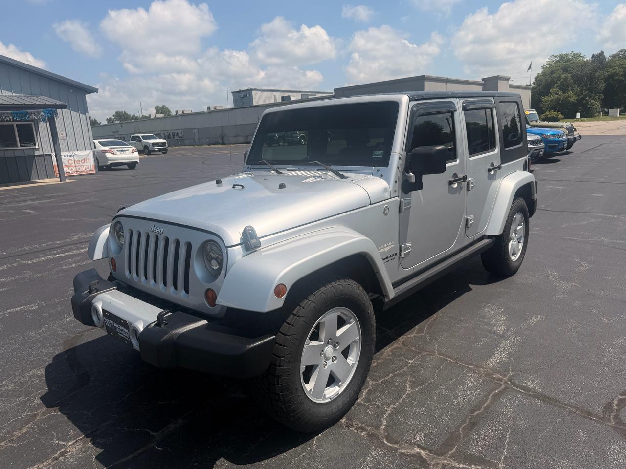 Jeep Wrangler Unlimited 4WD 4dr Sahara 2010