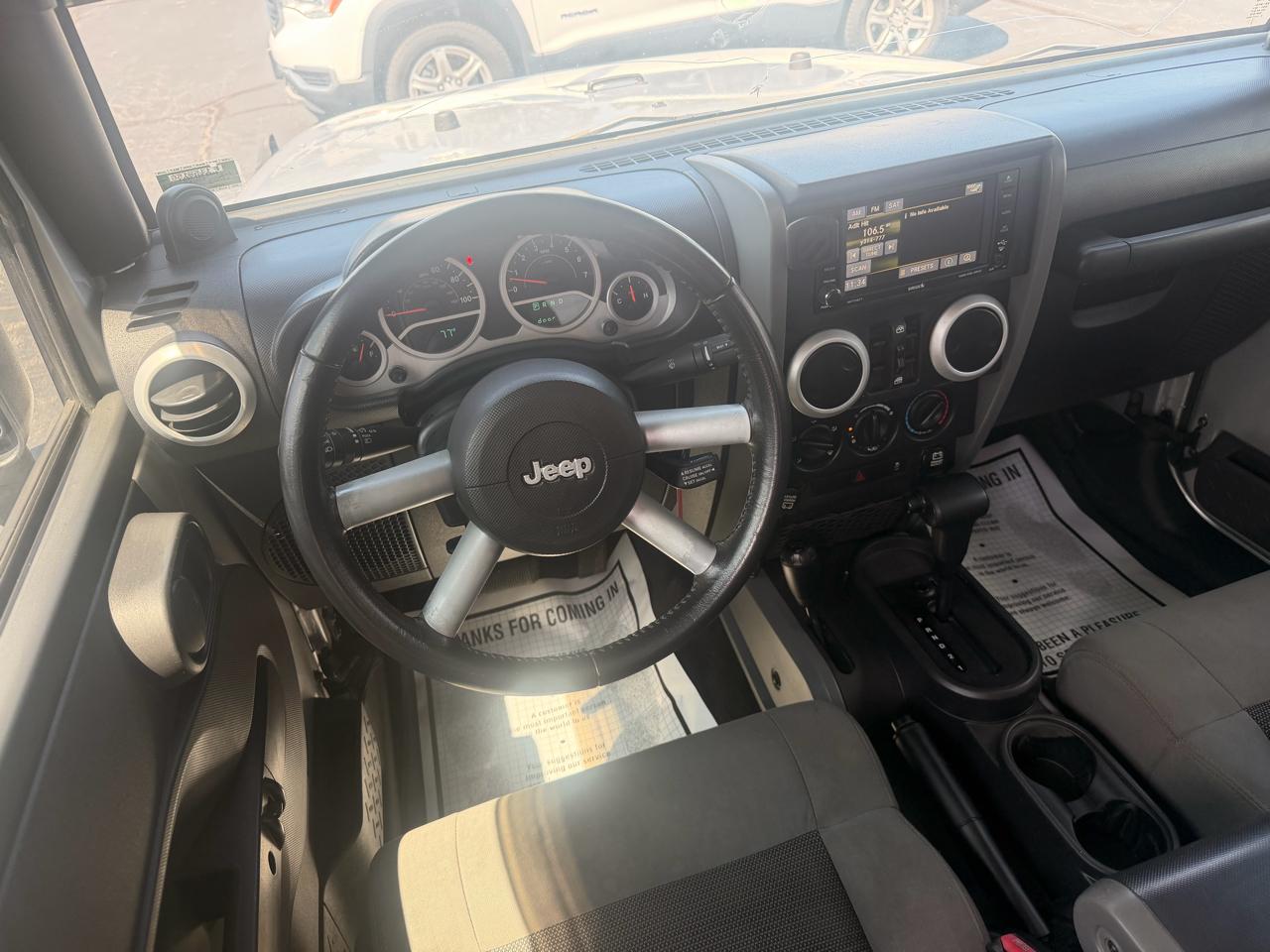 Jeep Wrangler Unlimited 4WD 4dr Sahara 2010