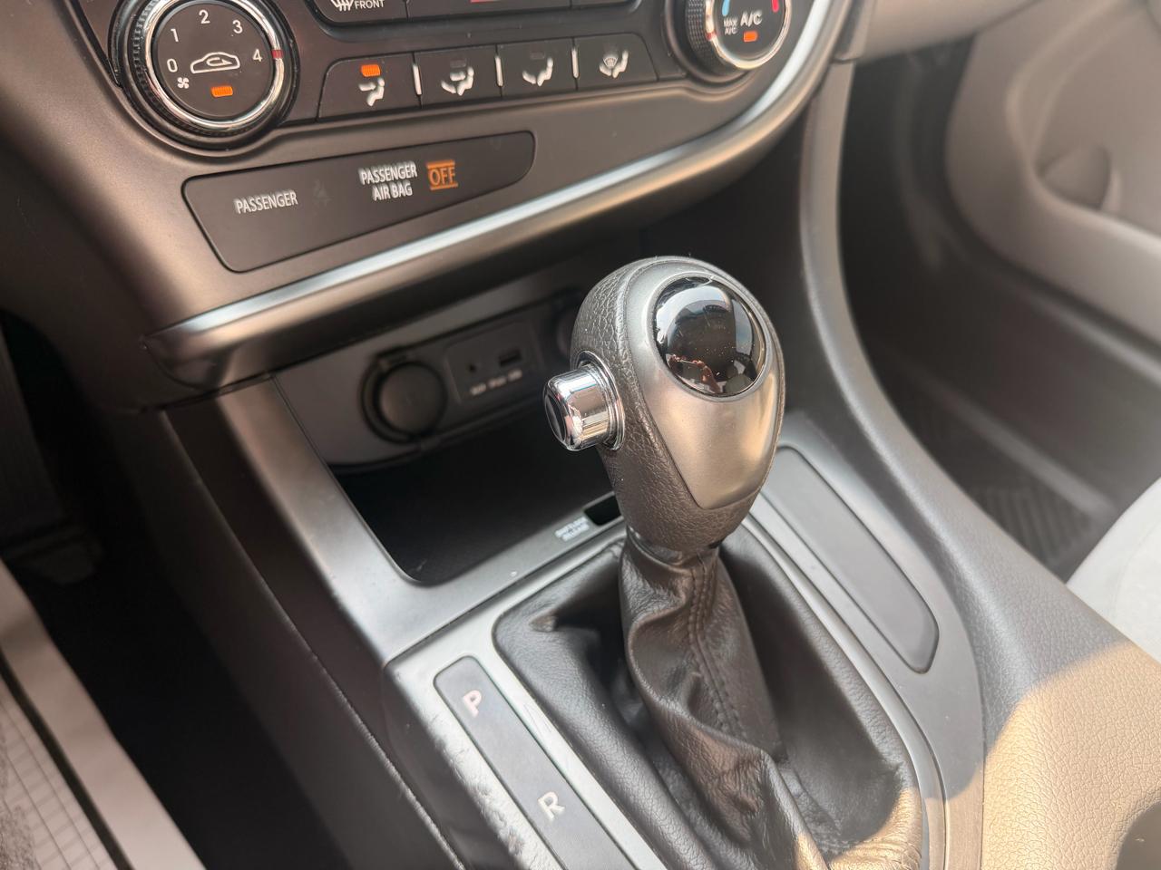 Kia Optima 4dr Sdn 2.4L Auto LX 2012