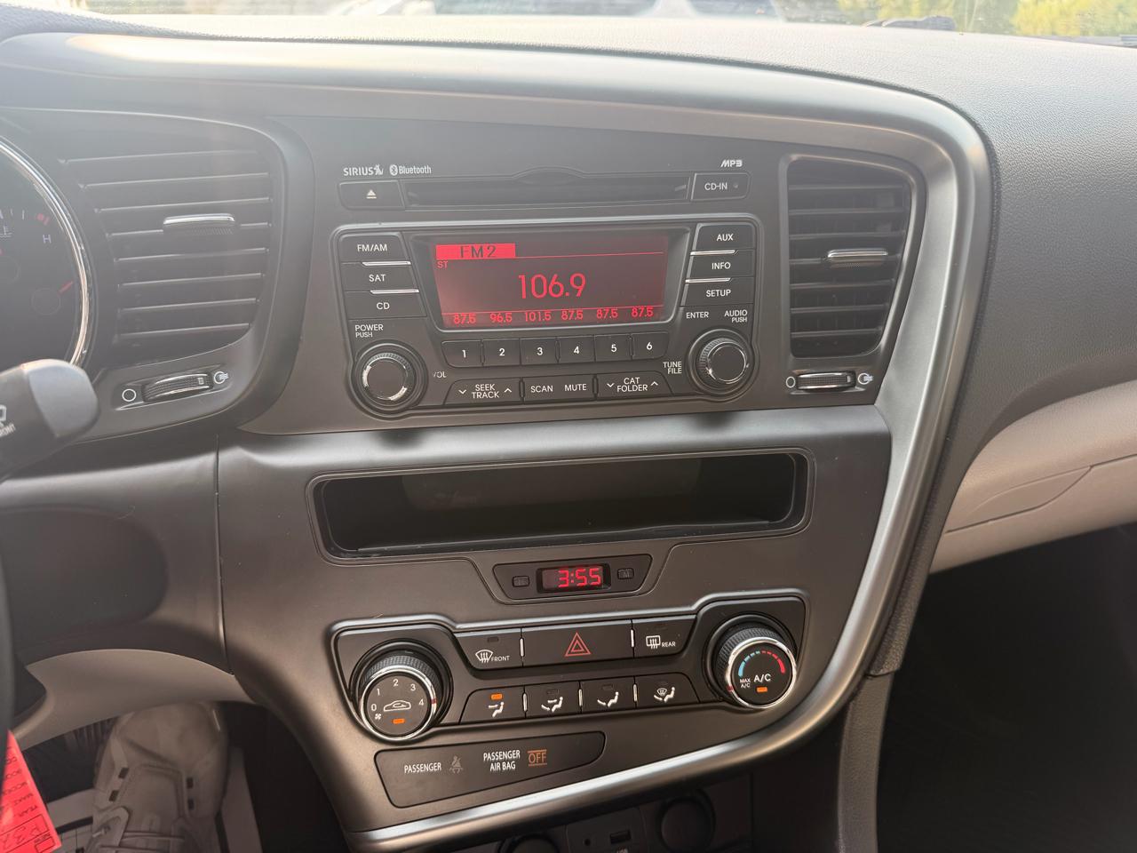 Kia Optima 4dr Sdn 2.4L Auto LX 2012