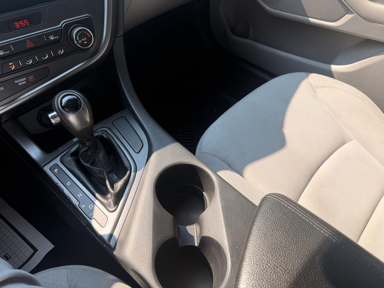 Kia Optima 4dr Sdn 2.4L Auto LX 2012