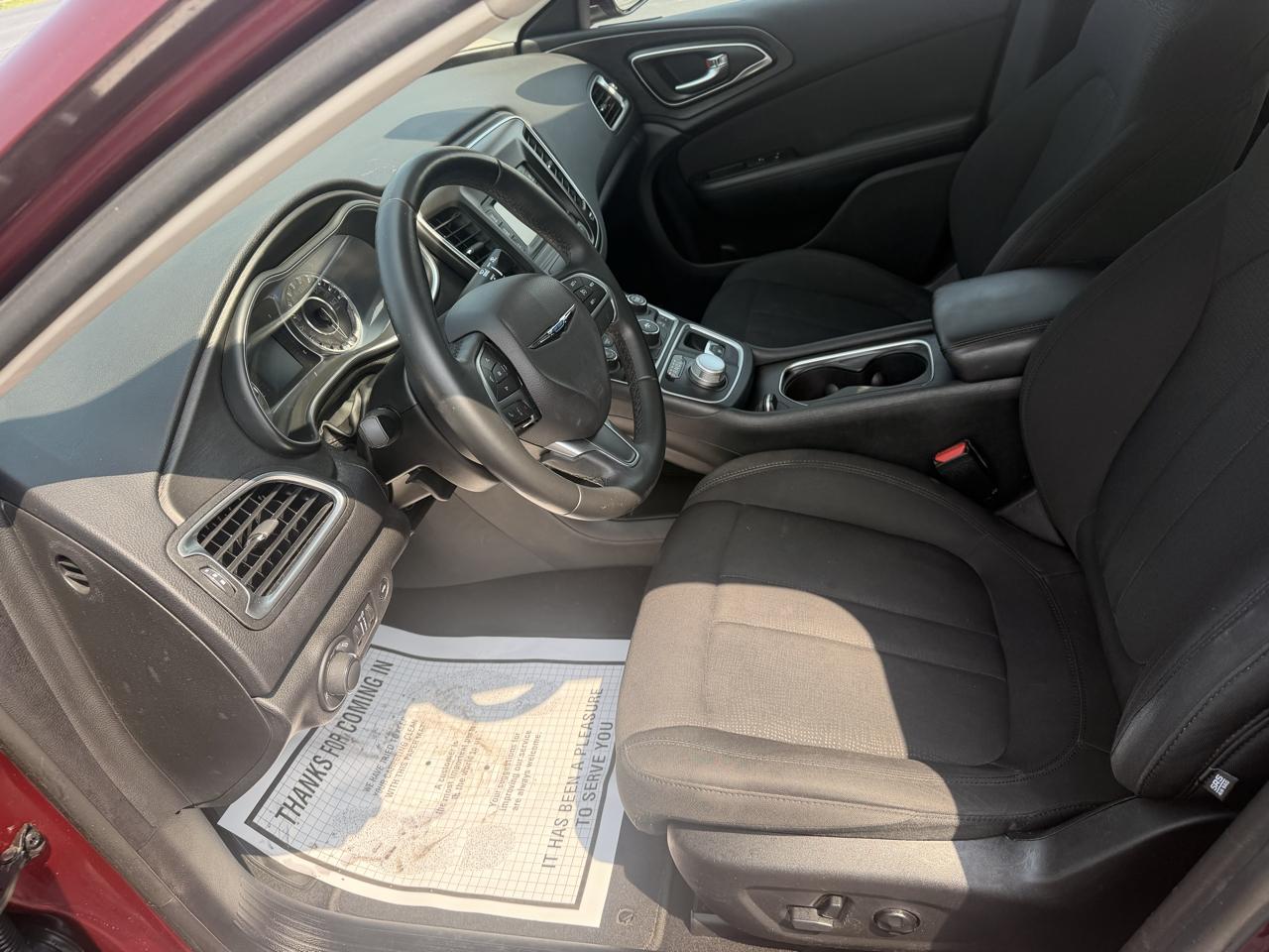 Chrysler 200 4dr Sdn Limited FWD 2016