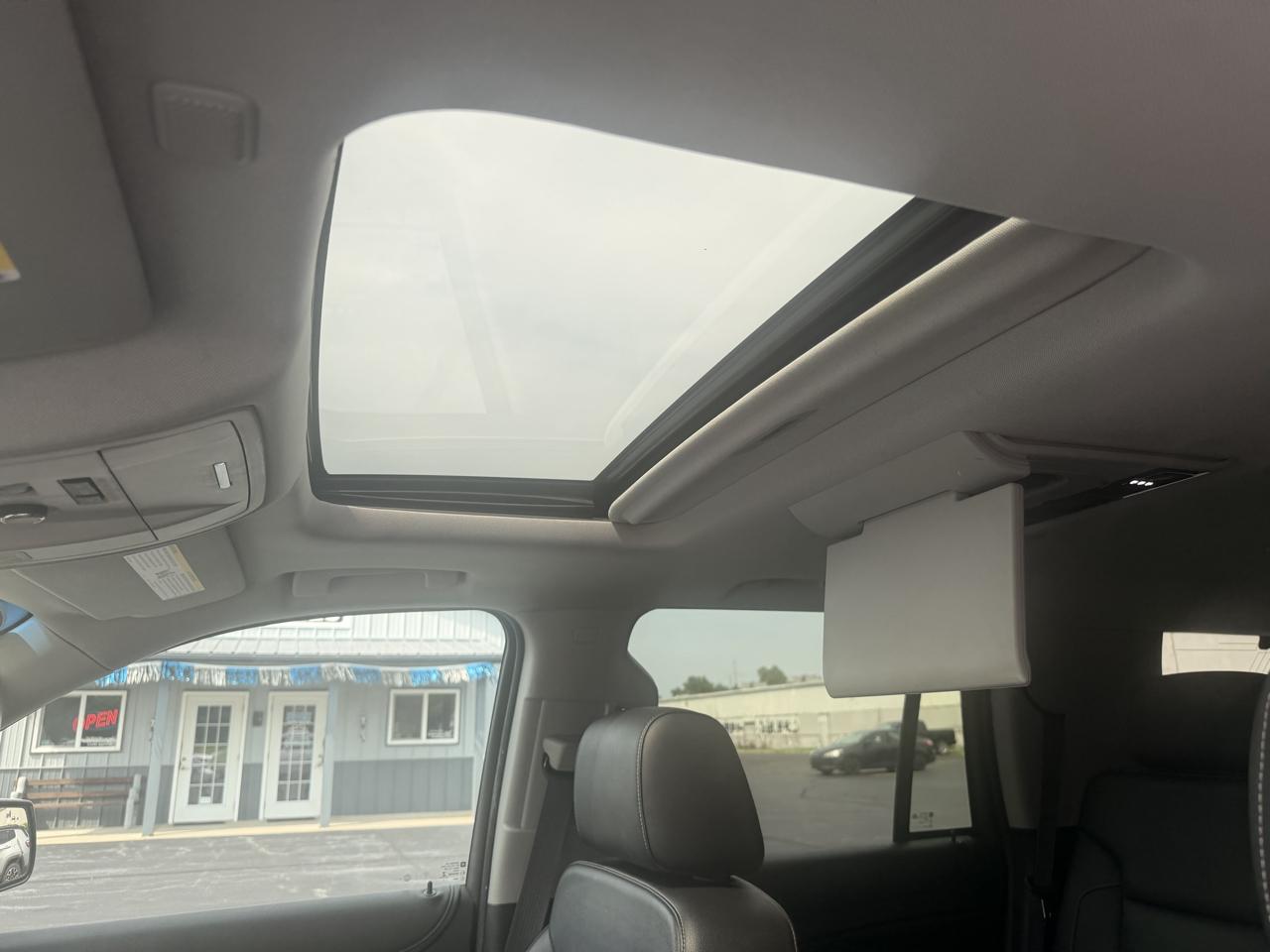 Chevrolet Tahoe 4WD 4dr LT 2016