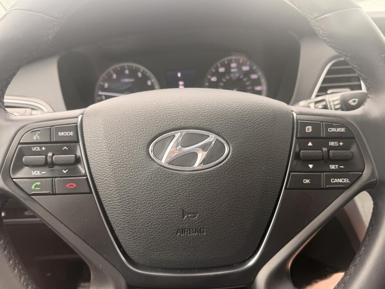 Hyundai Sonata 4dr Sdn 2.4L Sport 2015