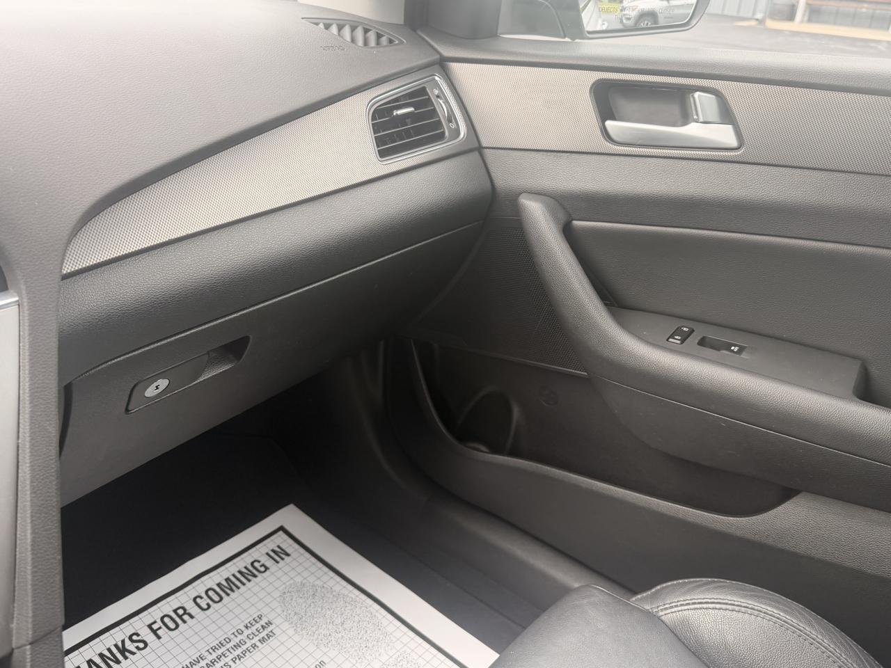 Hyundai Sonata 4dr Sdn 2.4L Sport 2015