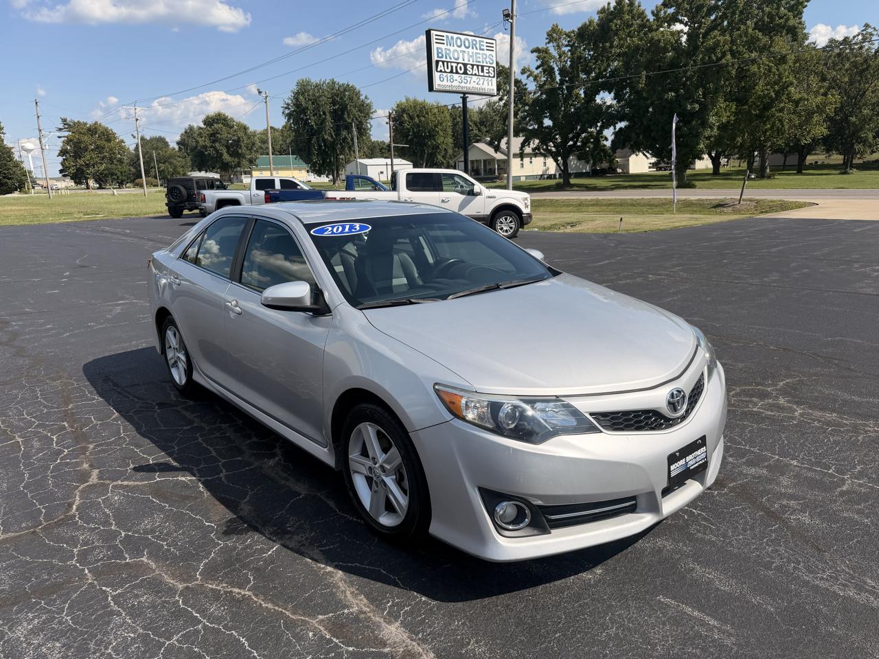Toyota Camry 4dr Sdn I4 Auto XLE (Natl) 2013