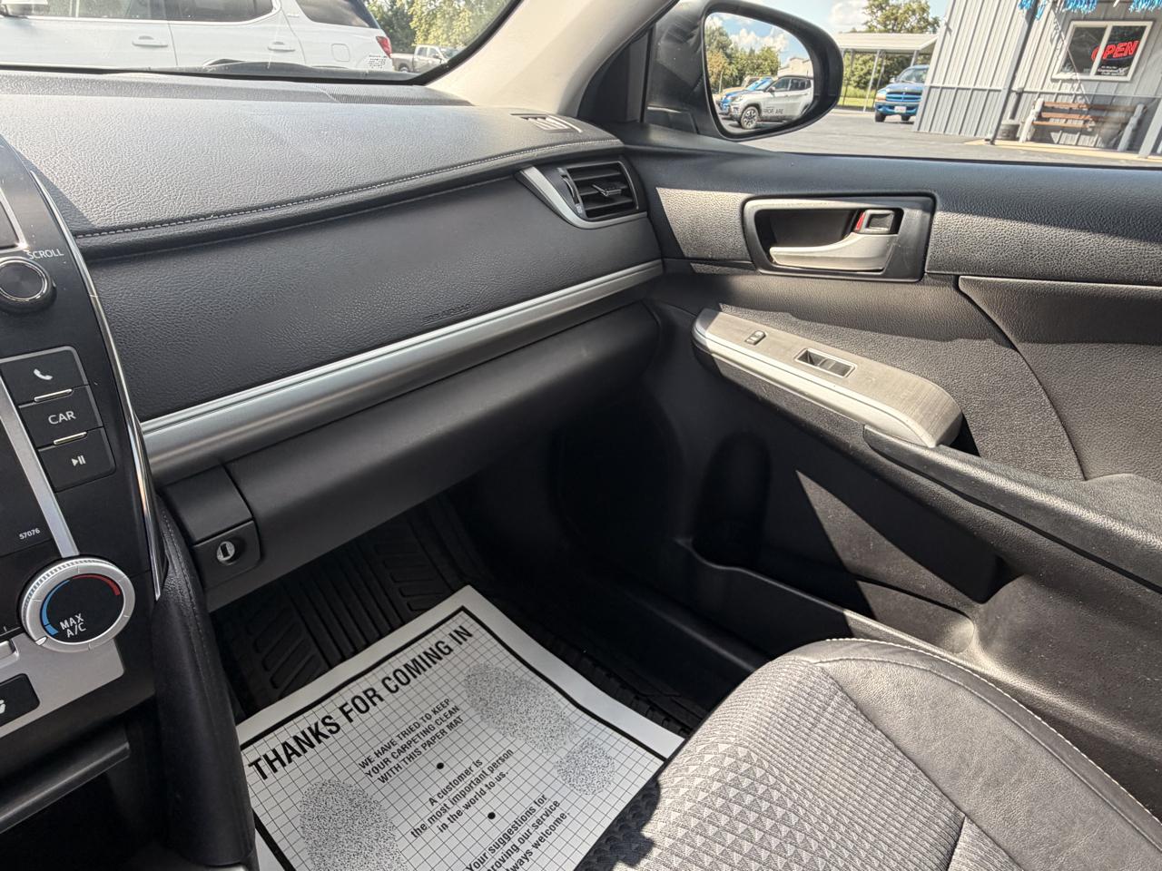 Toyota Camry 4dr Sdn I4 Auto XLE (Natl) 2013
