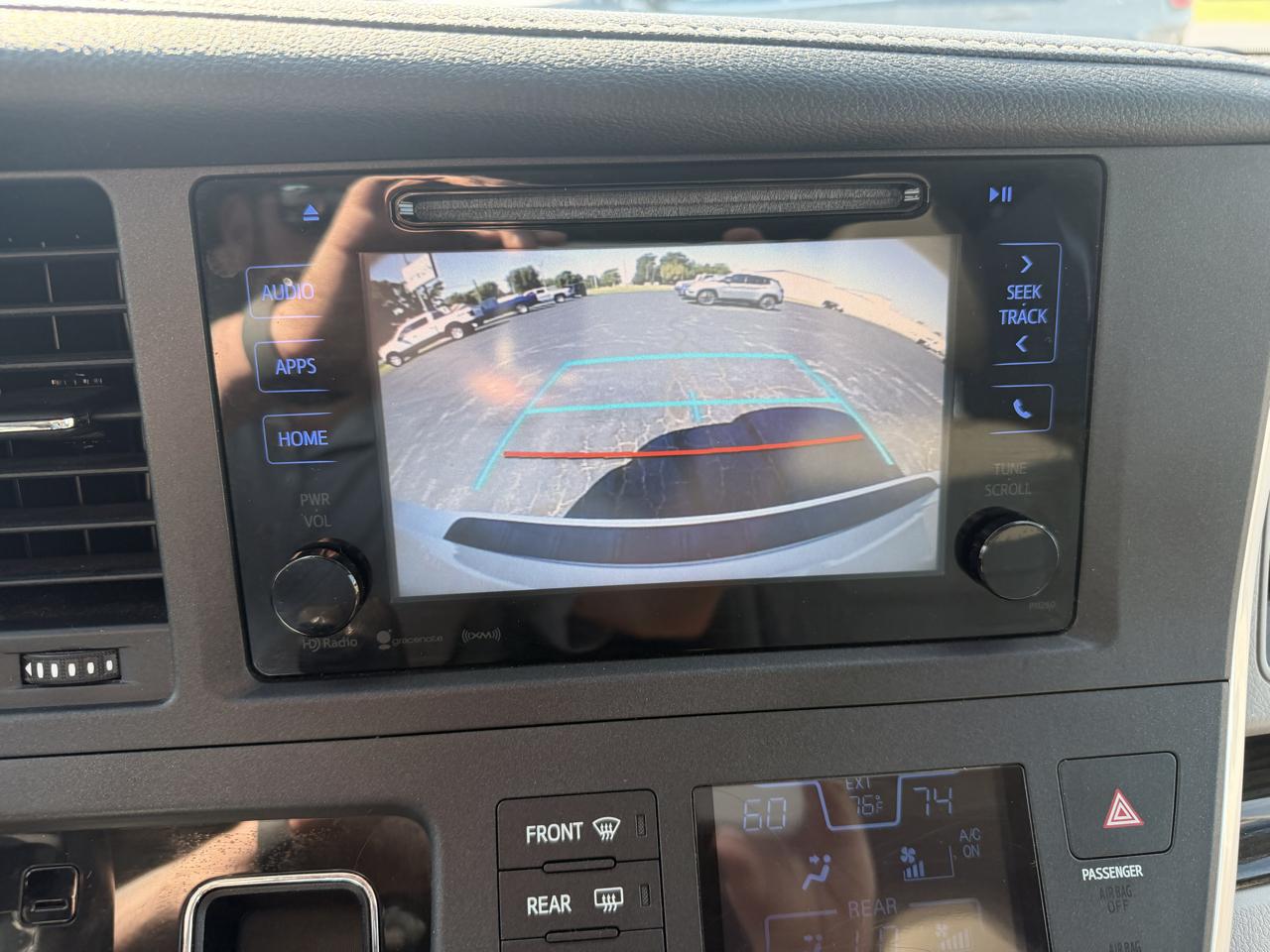 Toyota Sienna XLE Auto Access Seat FWD 7-Passenger (Natl) 2017
