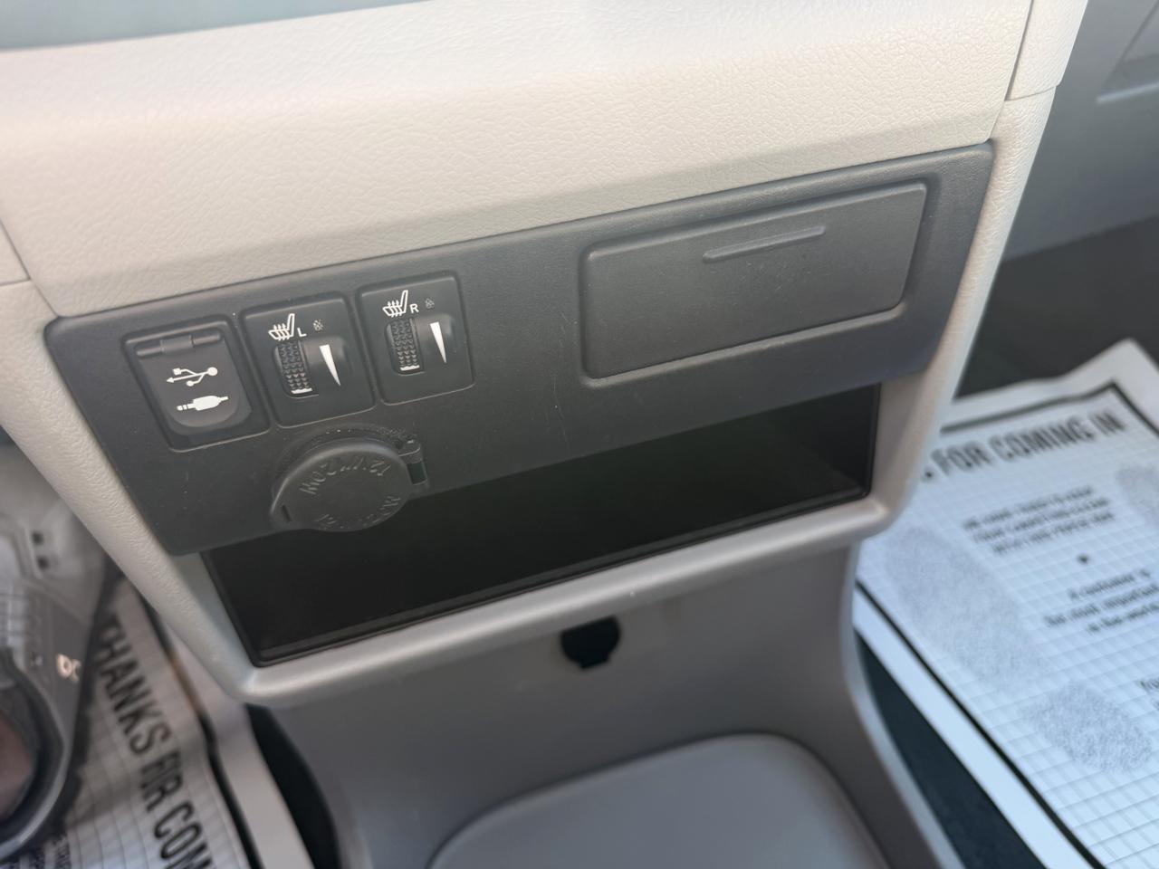 Toyota Sienna XLE Auto Access Seat FWD 7-Passenger (Natl) 2017
