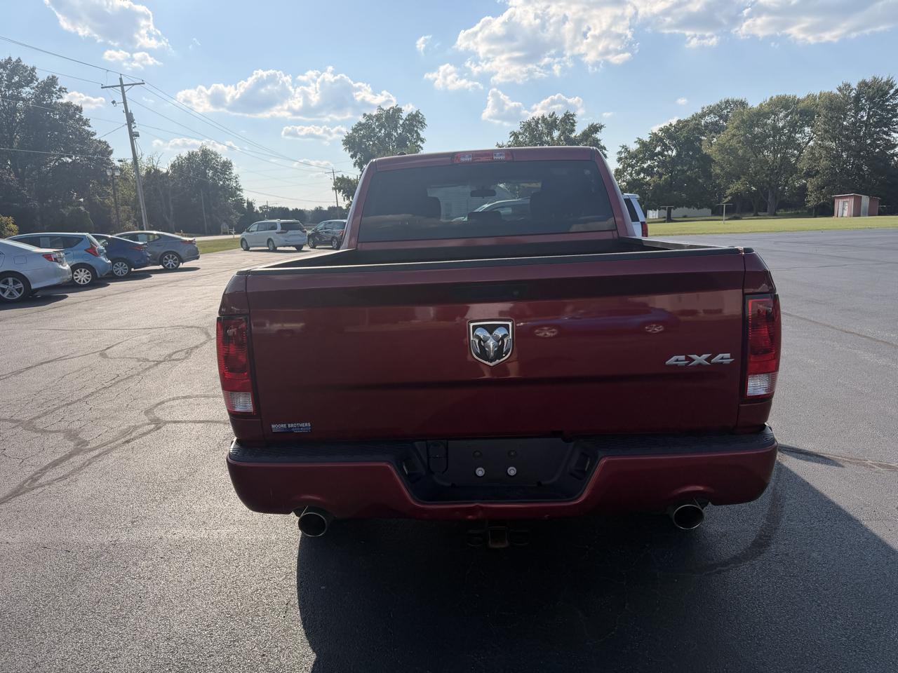 RAM 1500 4WD Crew Cab 140.5" Express 2014