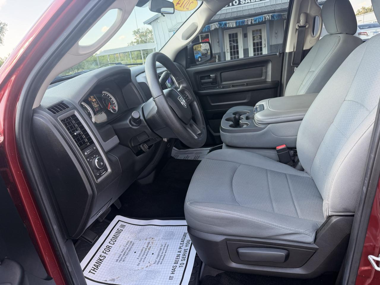RAM 1500 4WD Crew Cab 140.5" Express 2014