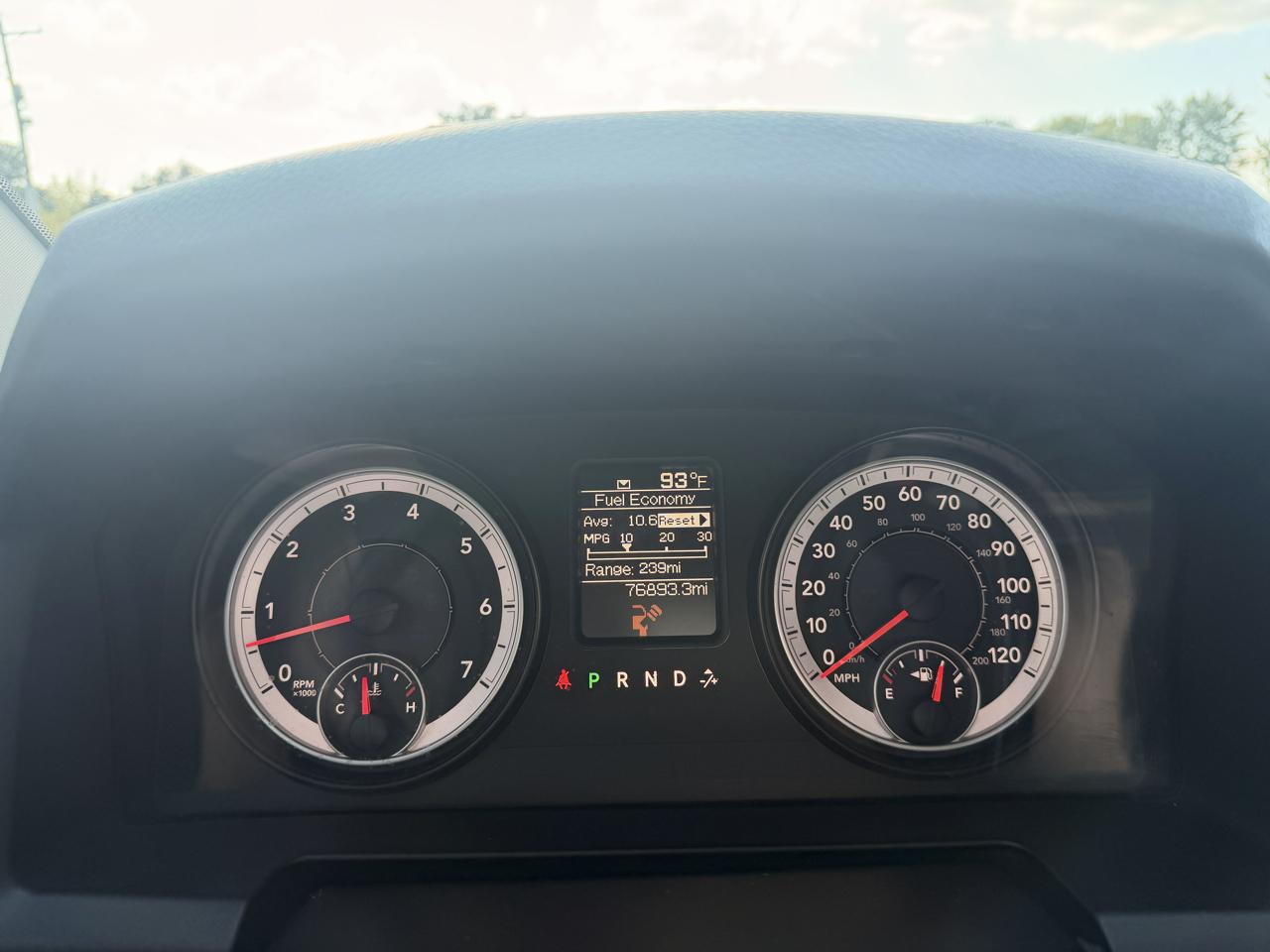 RAM 1500 4WD Crew Cab 140.5" Express 2014