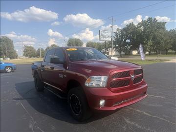 2014 RAM 1500 4WD Crew Cab 140.5" Express