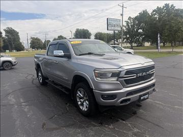 2020 RAM 1500 Laramie 4x4 Crew Cab 5'7" Box