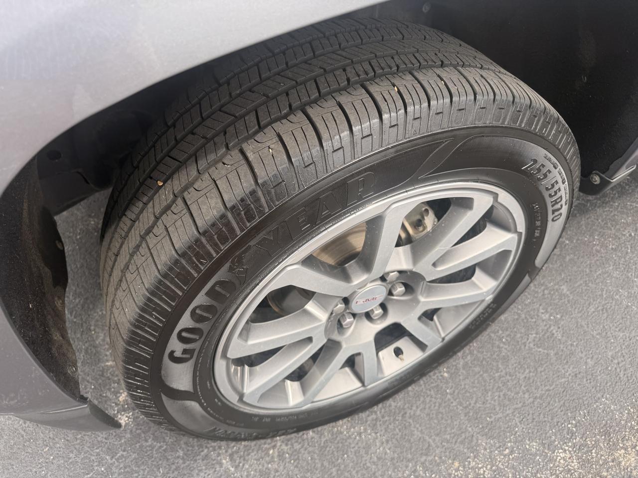 GMC Canyon 4WD Crew Cab 128.3" Denali 2019