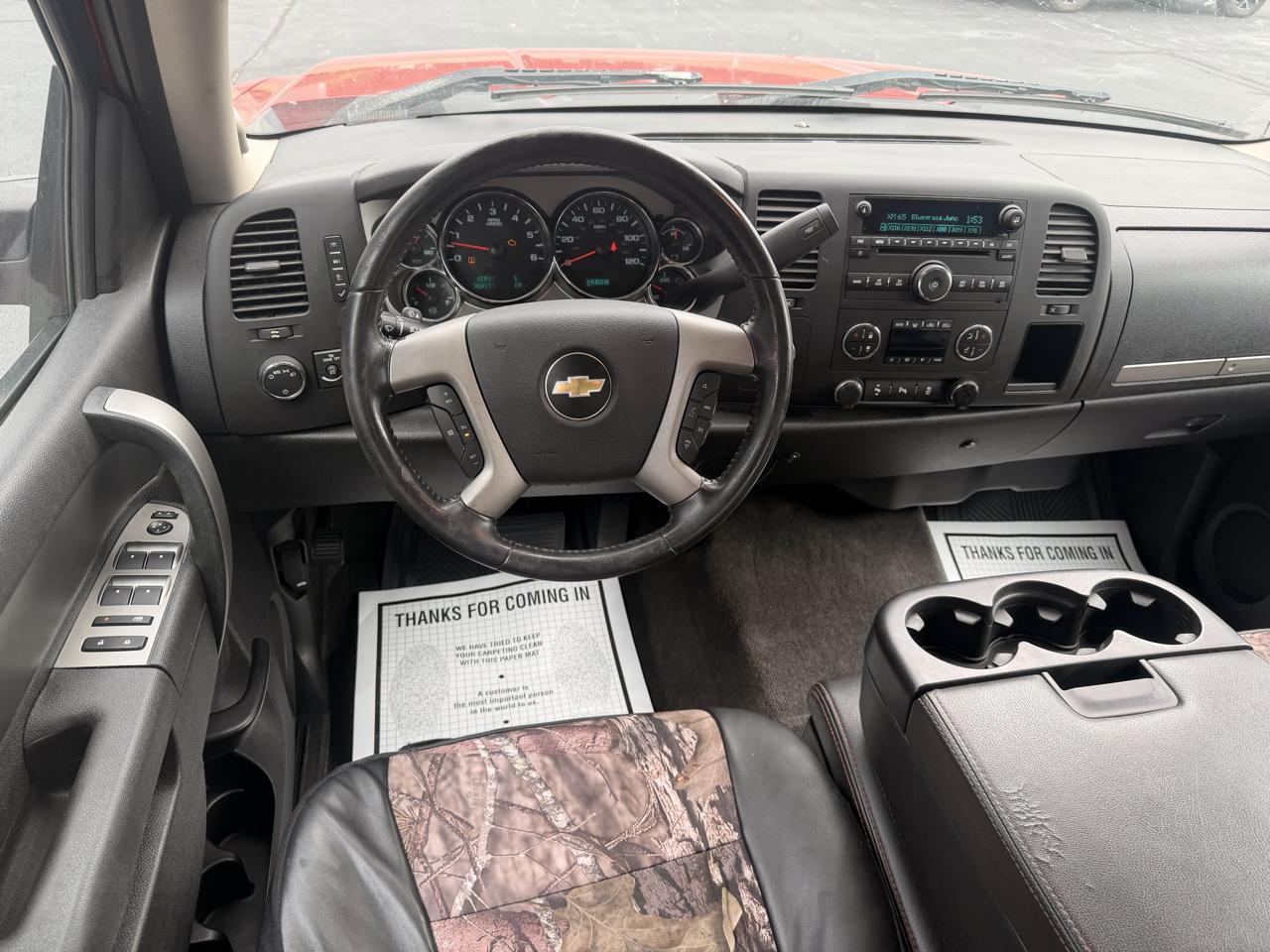 Chevrolet Silverado 1500 4WD Crew Cab 143.5" LT 2012