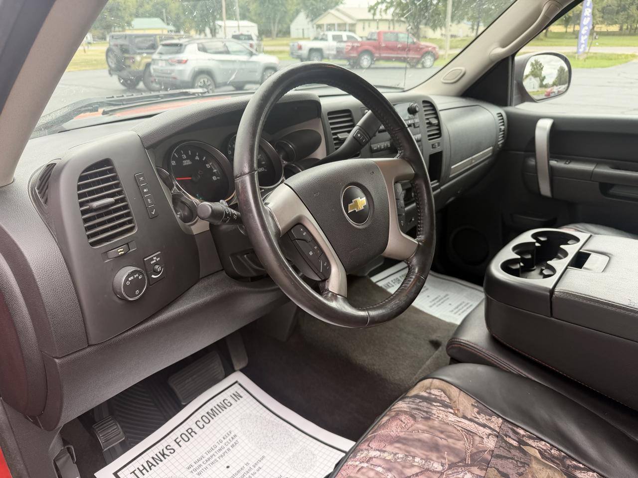 Chevrolet Silverado 1500 4WD Crew Cab 143.5" LT 2012