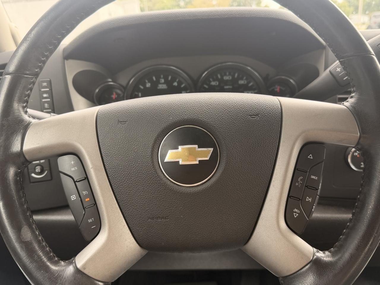 Chevrolet Silverado 1500 4WD Crew Cab 143.5" LT 2012