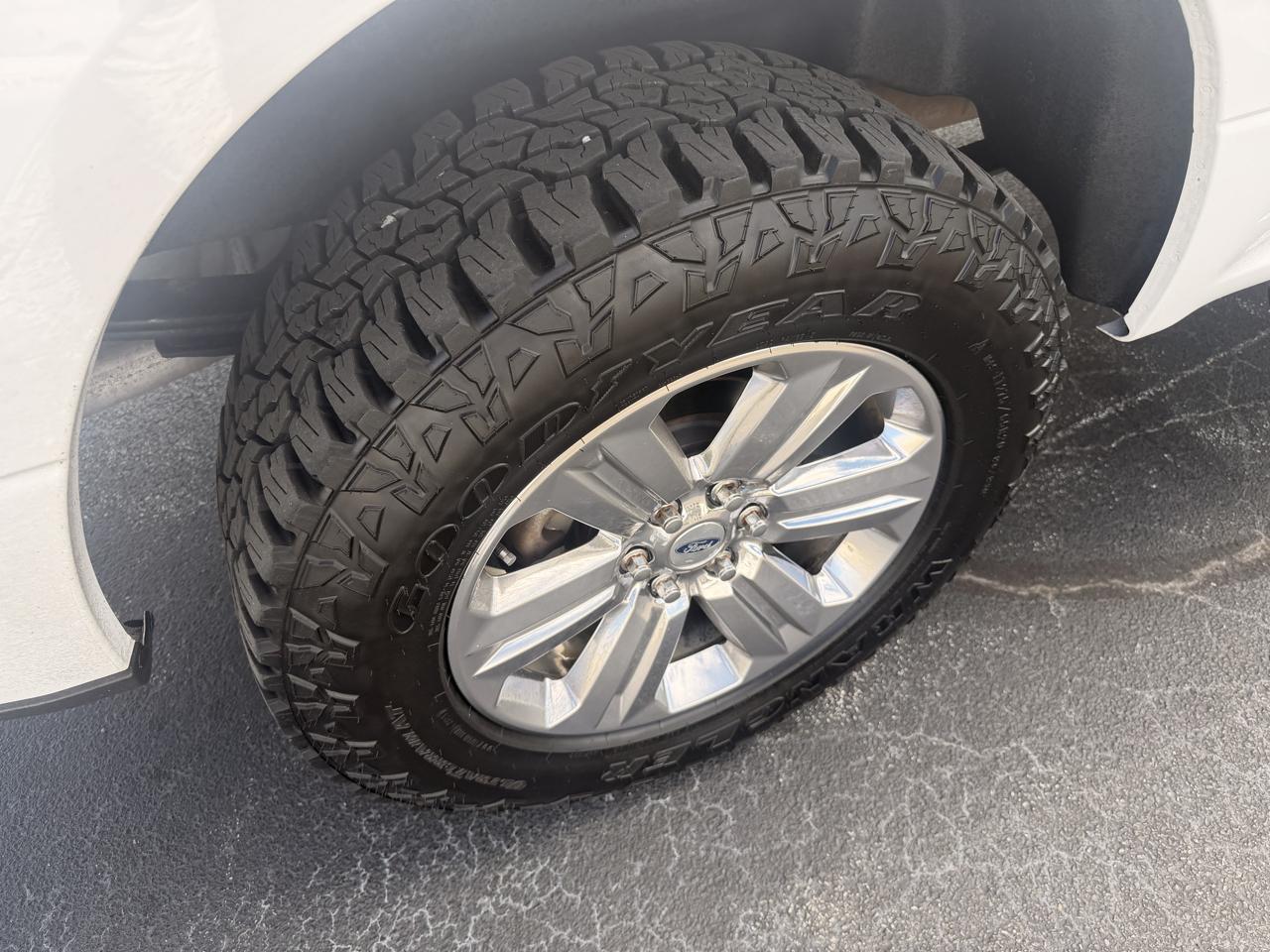 Ford F-150 SuperCrew 150" XLT 4WD 2018