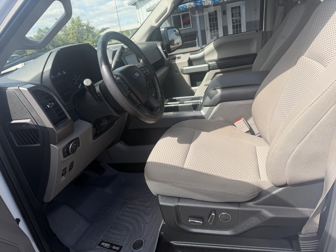 Ford F-150 SuperCrew 150" XLT 4WD 2018