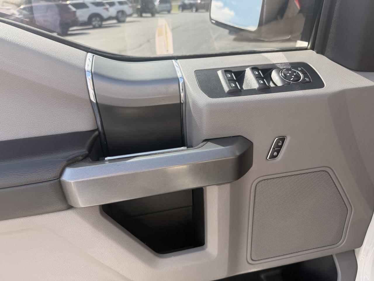 Ford F-150 SuperCrew 150" XLT 4WD 2018