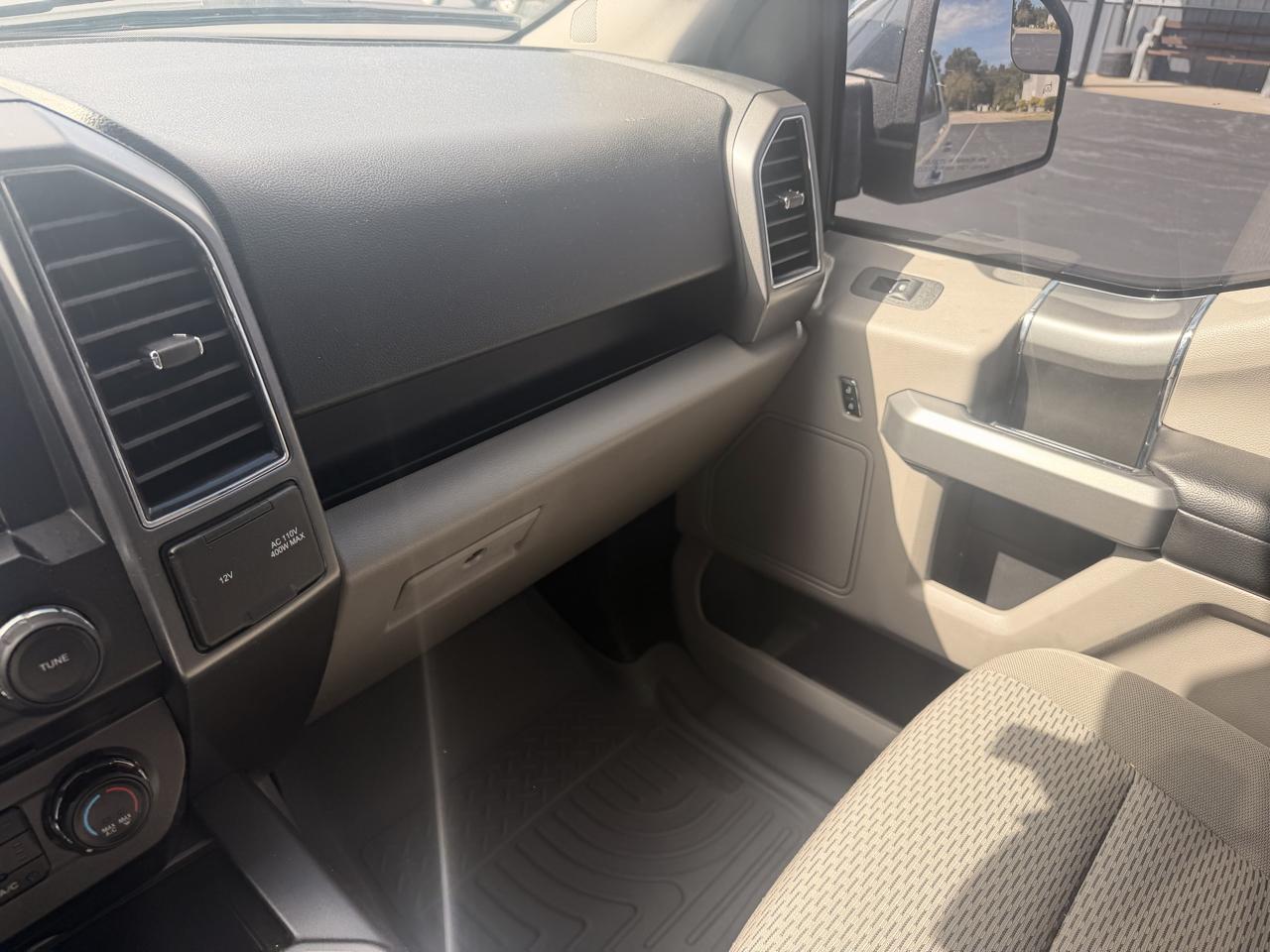 Ford F-150 SuperCrew 150" XLT 4WD 2018