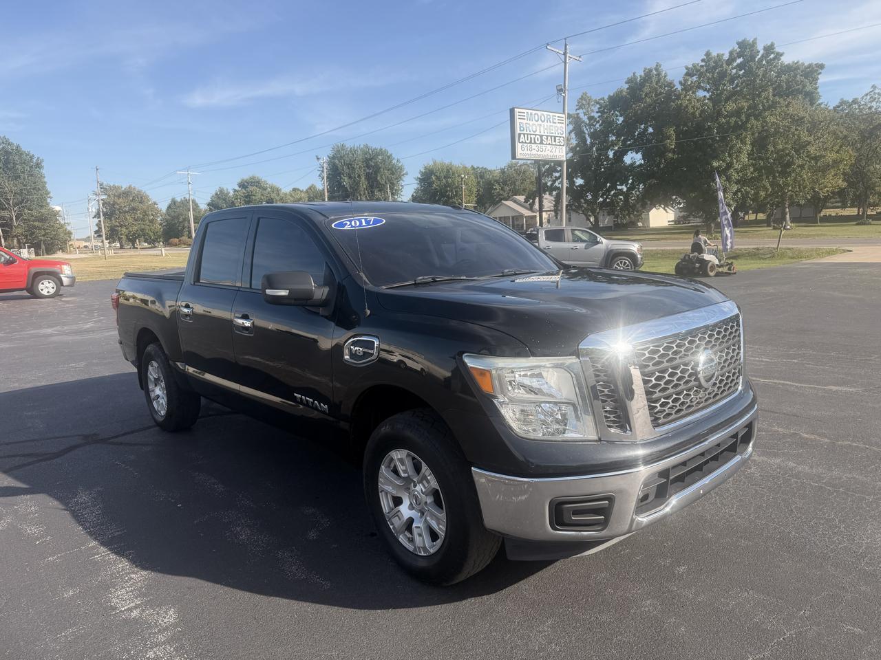 2017 Nissan Titan 4x2 Crew Cab SV
