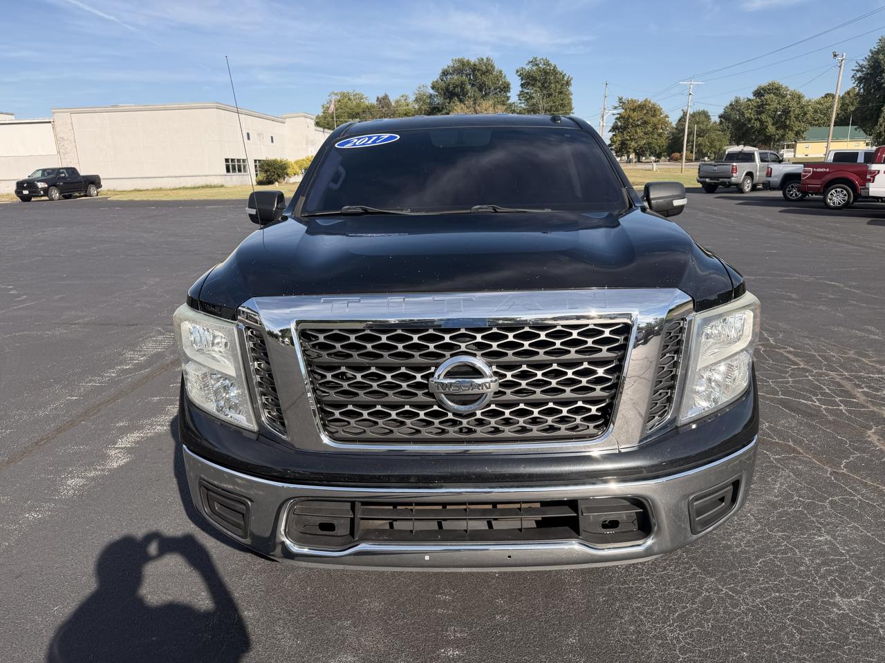 Nissan Titan 4x2 Crew Cab SV 2017