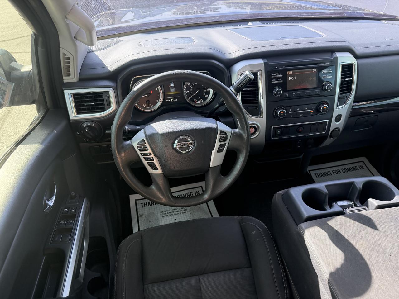 Nissan Titan 4x2 Crew Cab SV 2017