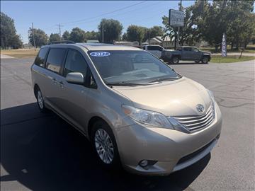 2017 Toyota Sienna XLE Auto Access Seat FWD 7-Passenger (Natl)
