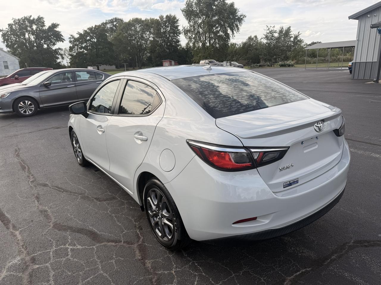 Toyota Yaris Sedan L Manual (Natl) 2019