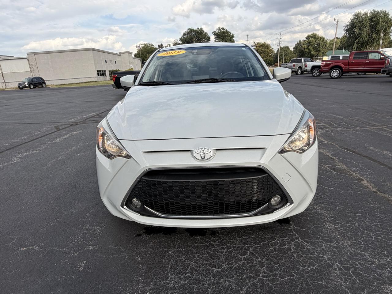 Toyota Yaris Sedan L Manual (Natl) 2019